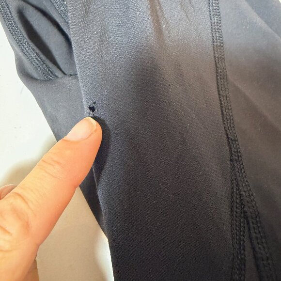 Lululemon Black Cropped Leggings Size 4 Womens Yoga Pilates Activewear - Picture 6 of 6